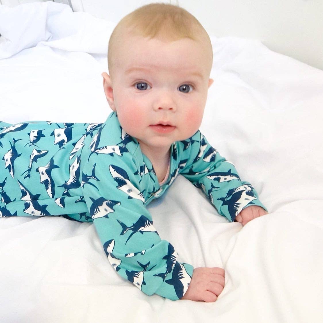 Shark print cotton sleepsuit: 0-3 M