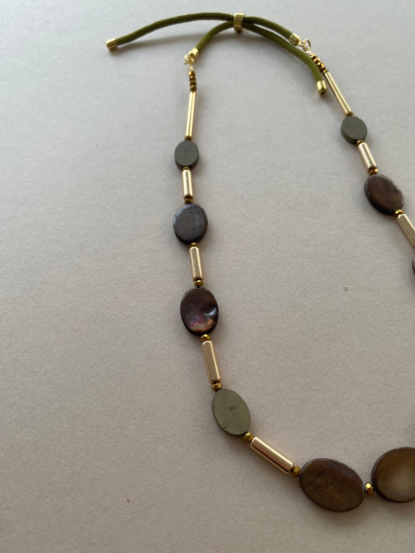 Gist - Shell and Hematite Necklace