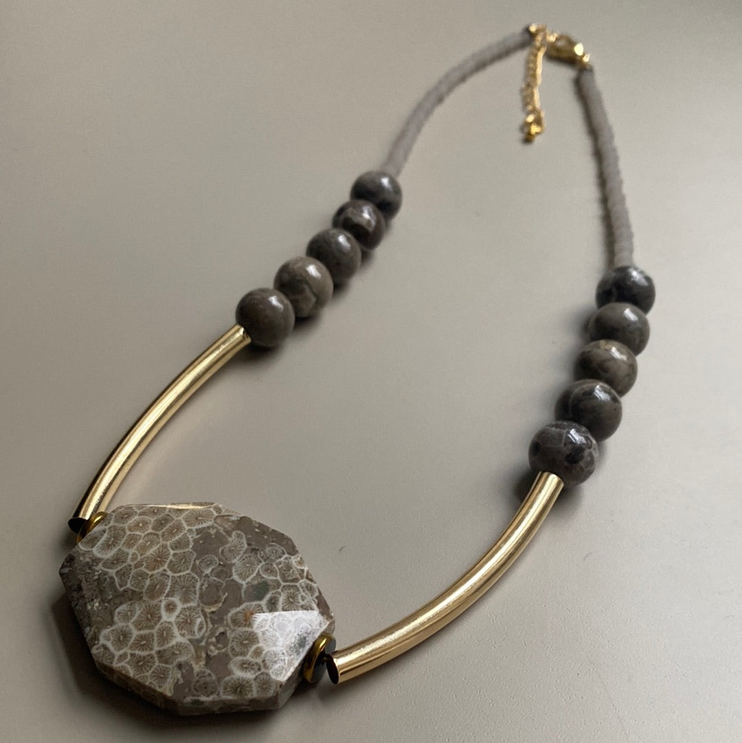 Gist Jewellery Natural Fossil Coral and Frosted Glass Necklace - Grey