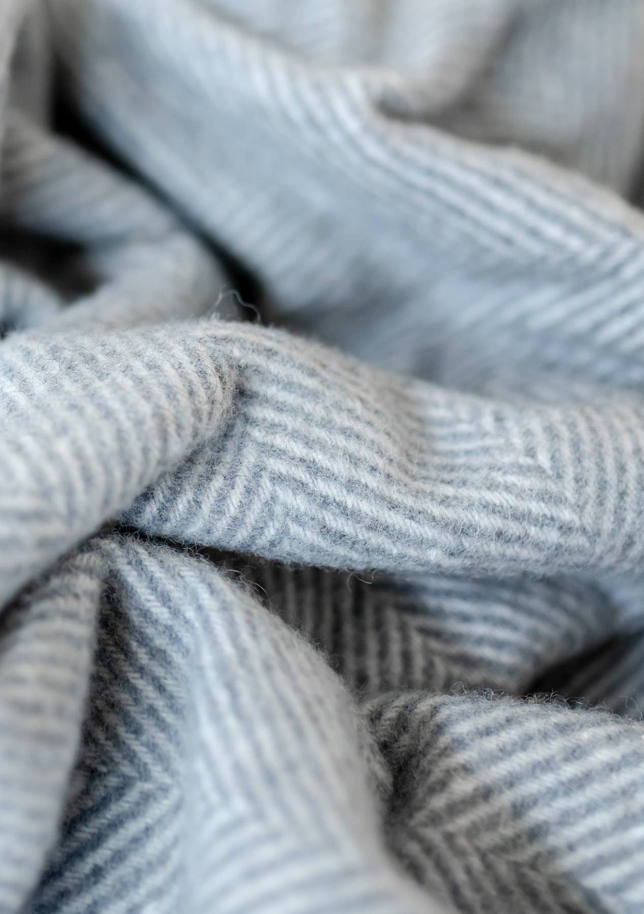 Recycled Wool Knee Blanket in Charcoal Grey Herringbone