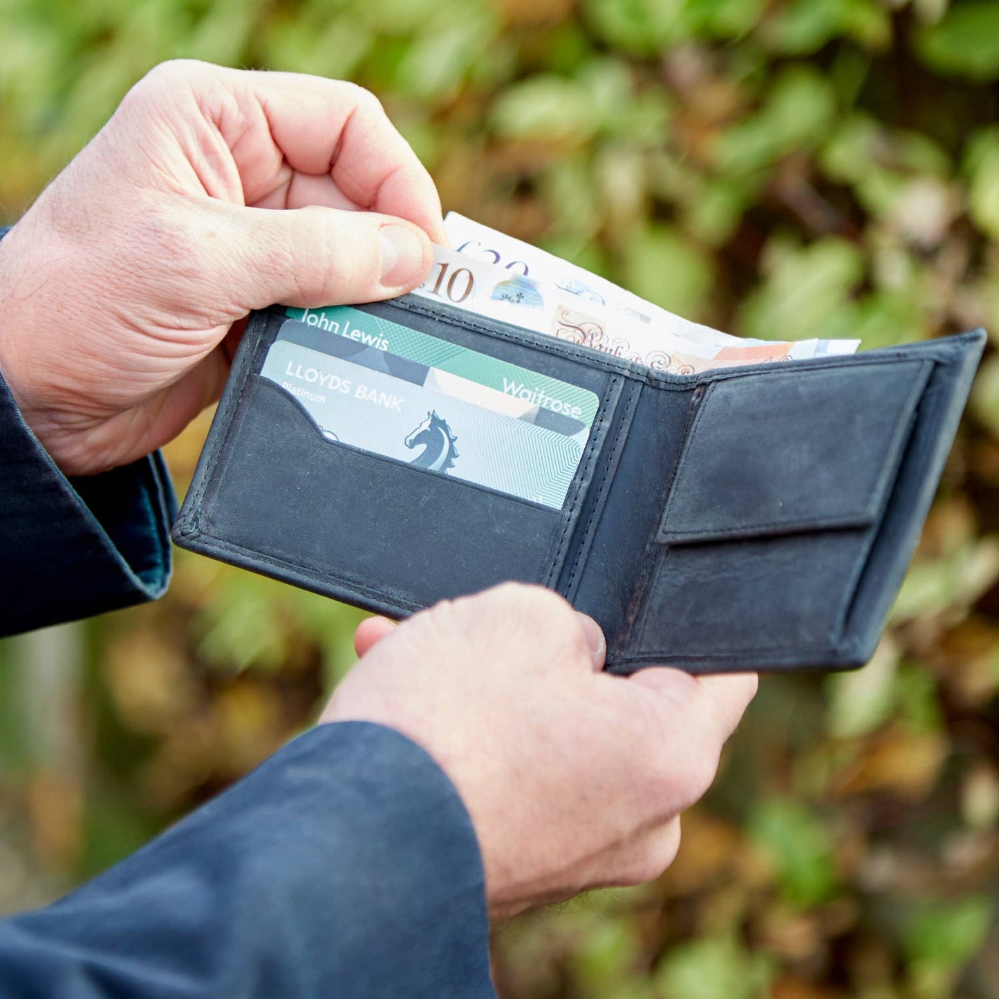 Handmade Buffalo Leather Wallet: Black