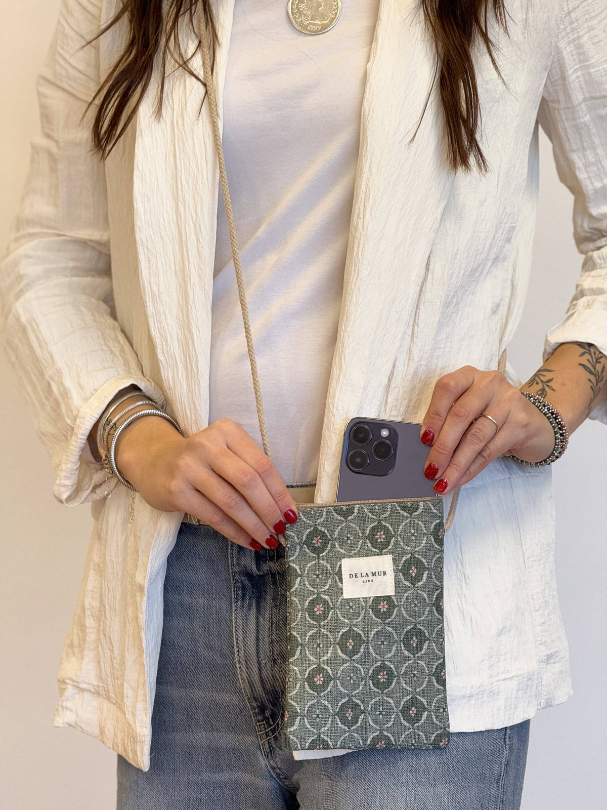 Ariel Mobile Phone Pouch