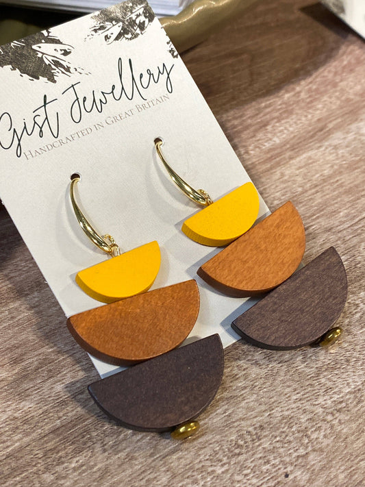 Gist half yellow moon earring