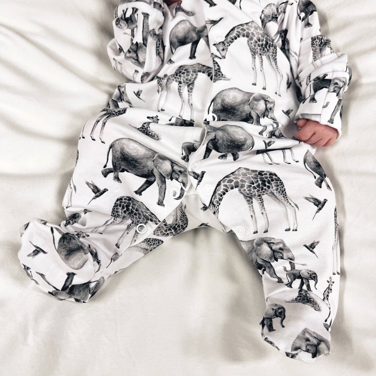 Safari cotton sleepsuit: 6-12 M