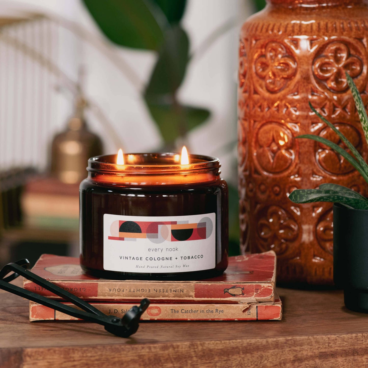 Vintage Cologne + Tobacco soy scented candle: Medium