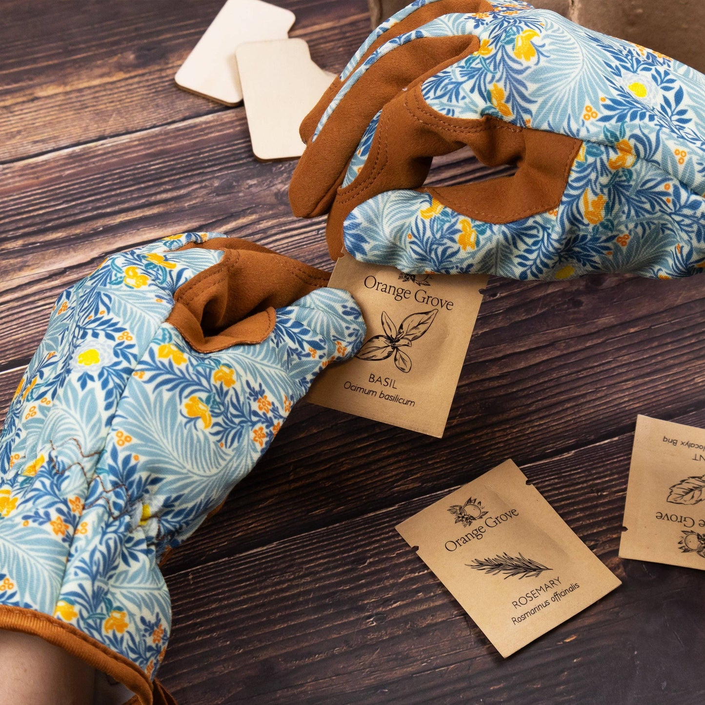 Orange Grove Gardening Gloves - Women's One Size – William Morris Larkspur Design