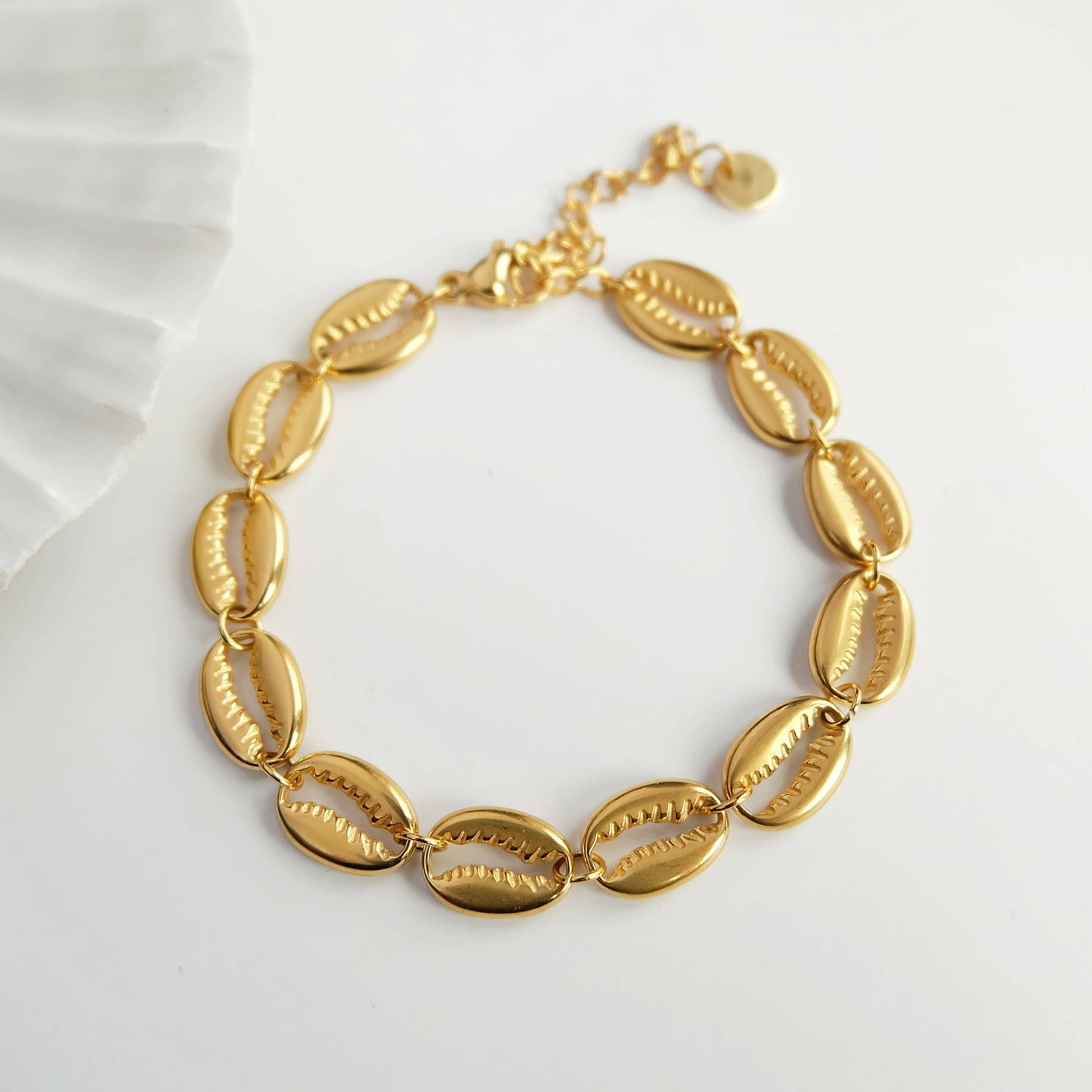 Augusta - Cowrie Shell Bracelet
