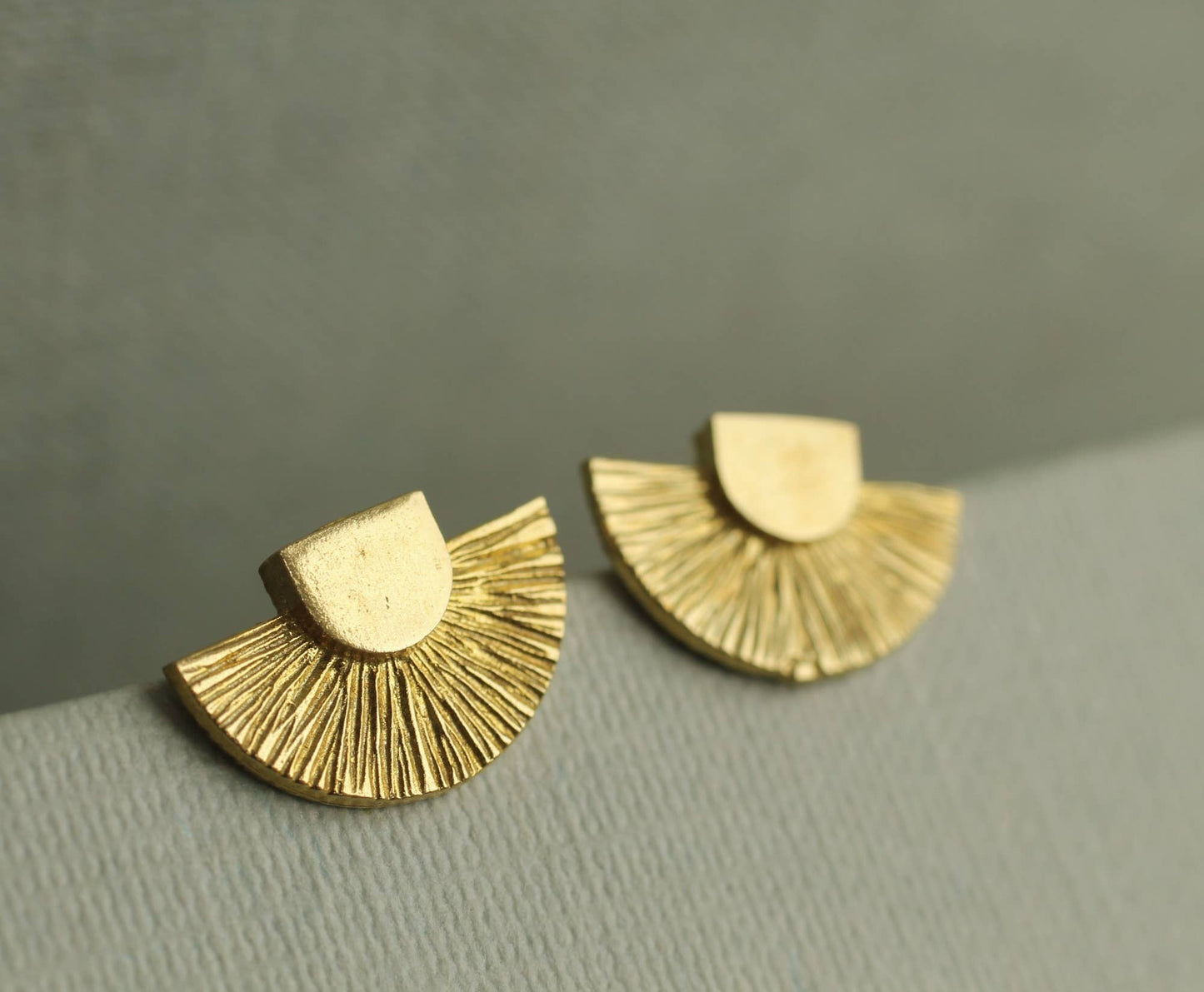 Art Deco Stud Earrings: Linen Presentation Card