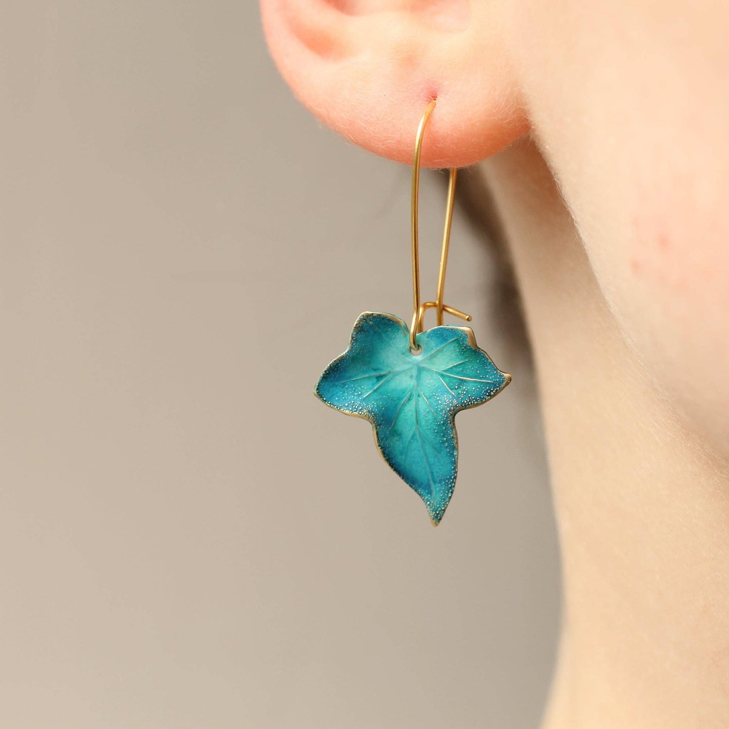 Peacock Ivy Leaf Earrings: Short / Glazed