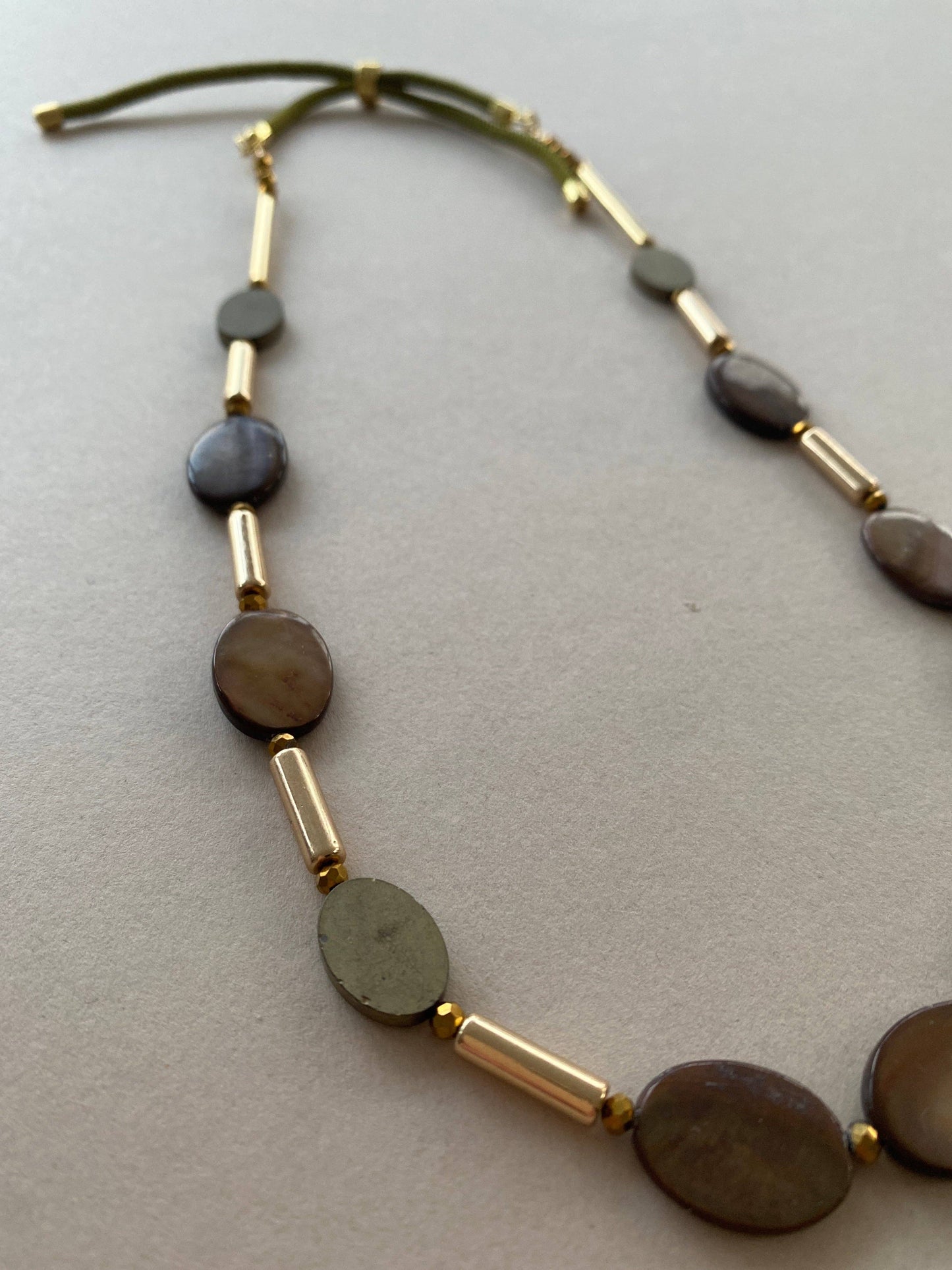 Gist - Shell and Hematite Necklace
