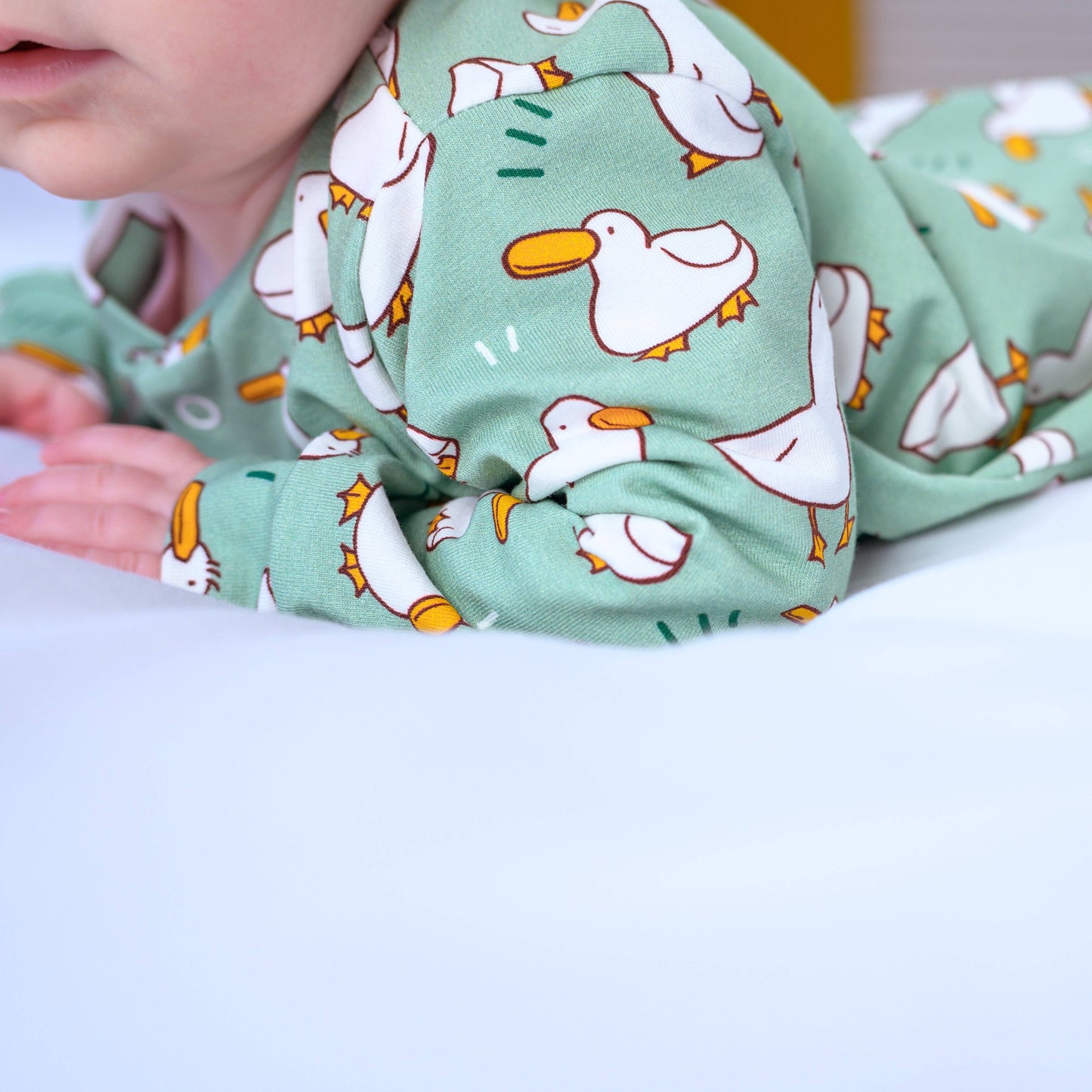 Dancing ducks cotton sleepsuit: 0-3 M
